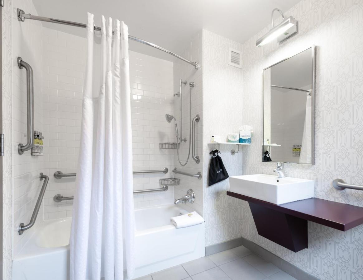 Holiday Inn Express Chicago - Magnificent Mile By Ihg Eksteriør bilde