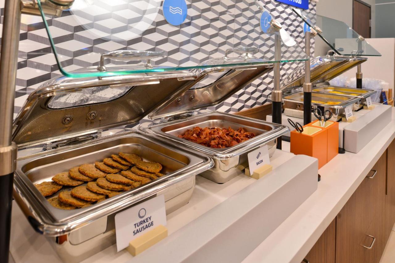Holiday Inn Express Chicago - Magnificent Mile By Ihg Eksteriør bilde