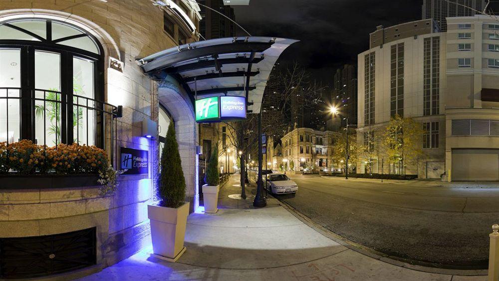 Holiday Inn Express Chicago - Magnificent Mile By Ihg Eksteriør bilde