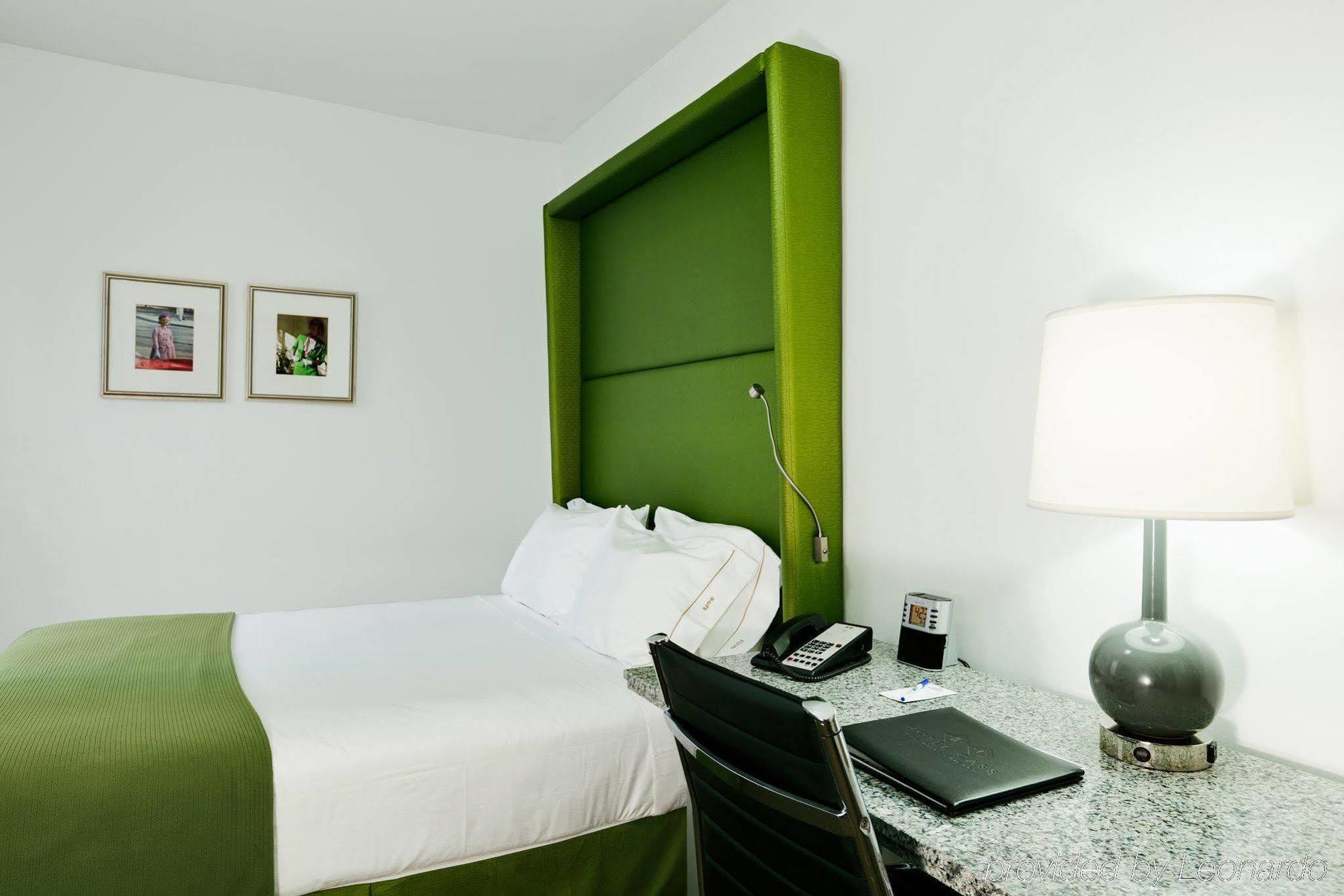 Holiday Inn Express Chicago - Magnificent Mile By Ihg Eksteriør bilde
