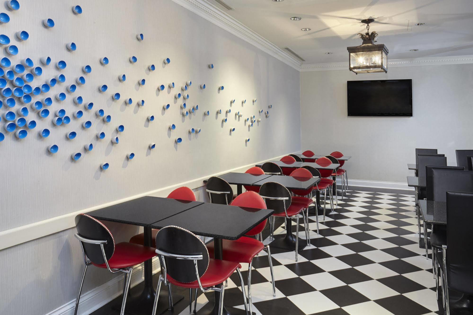 Holiday Inn Express Chicago - Magnificent Mile By Ihg Eksteriør bilde
