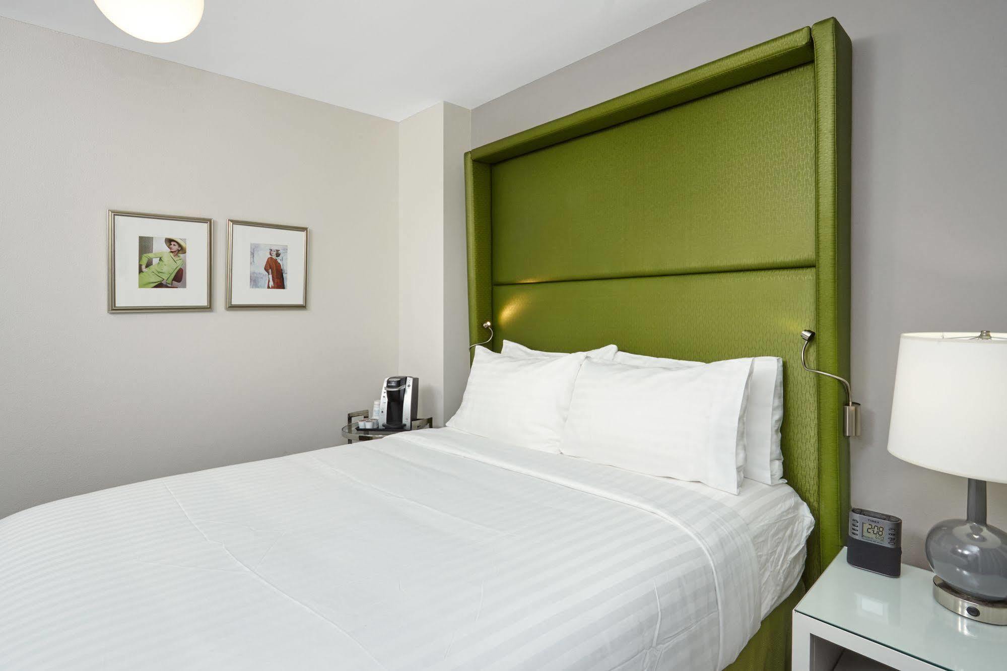 Holiday Inn Express Chicago - Magnificent Mile By Ihg Eksteriør bilde