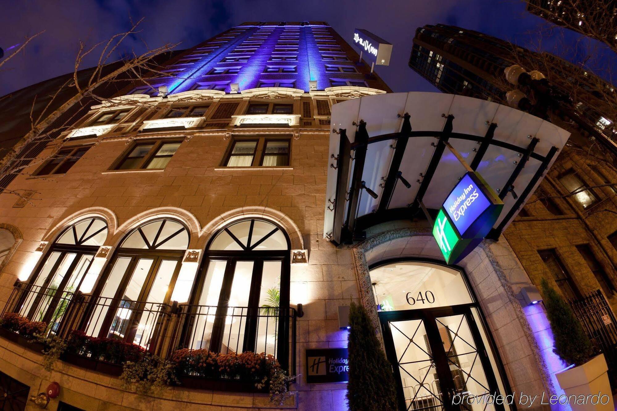 Holiday Inn Express Chicago - Magnificent Mile By Ihg Eksteriør bilde