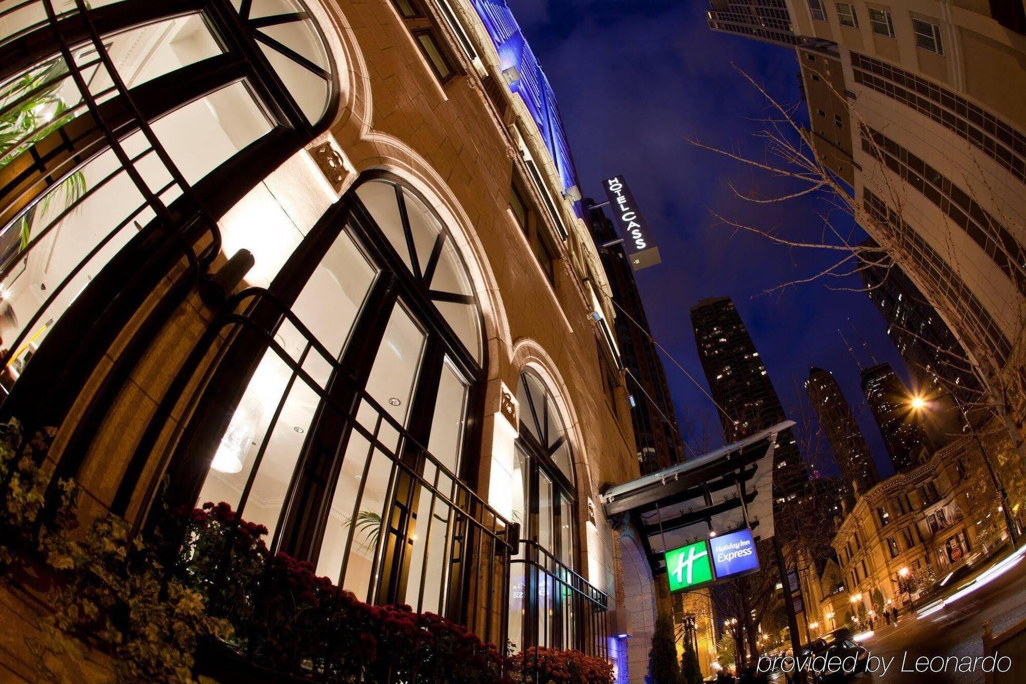 Holiday Inn Express Chicago - Magnificent Mile By Ihg Eksteriør bilde