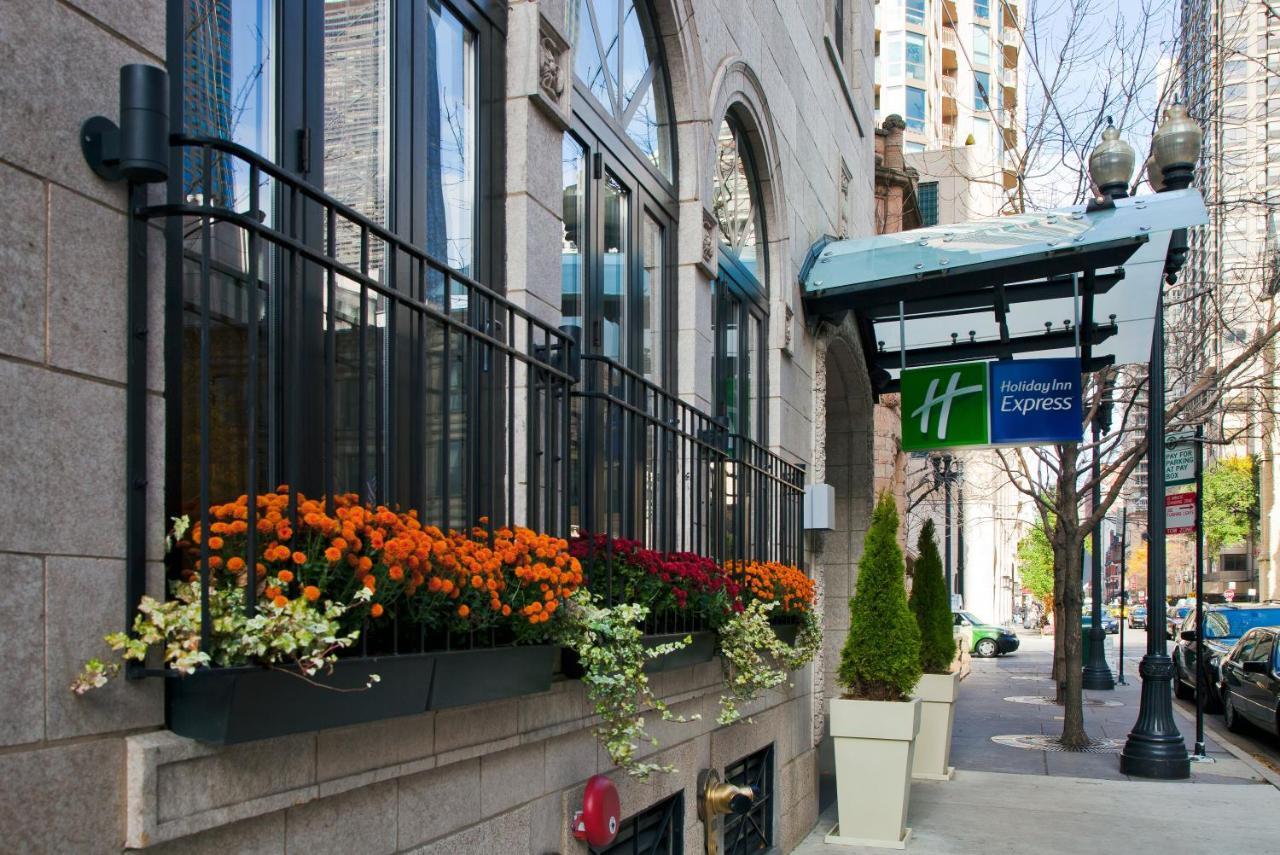 Holiday Inn Express Chicago - Magnificent Mile By Ihg Eksteriør bilde
